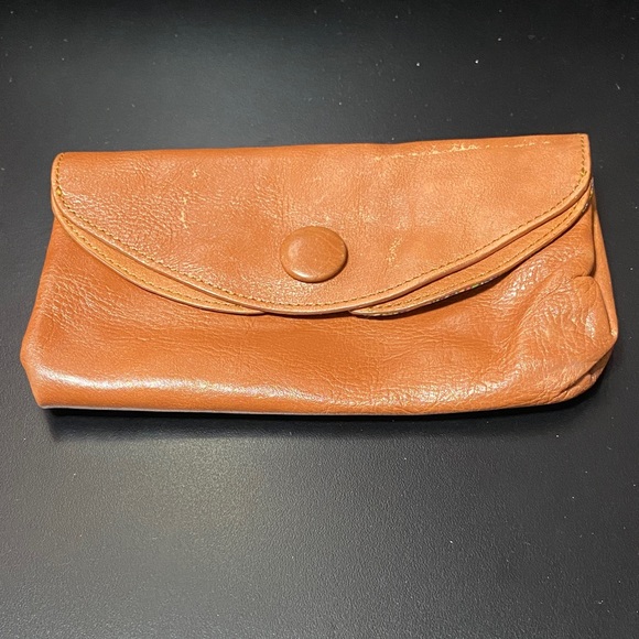 latico Handbags - Vintage Latico Tan Leather multi compartment long wallet